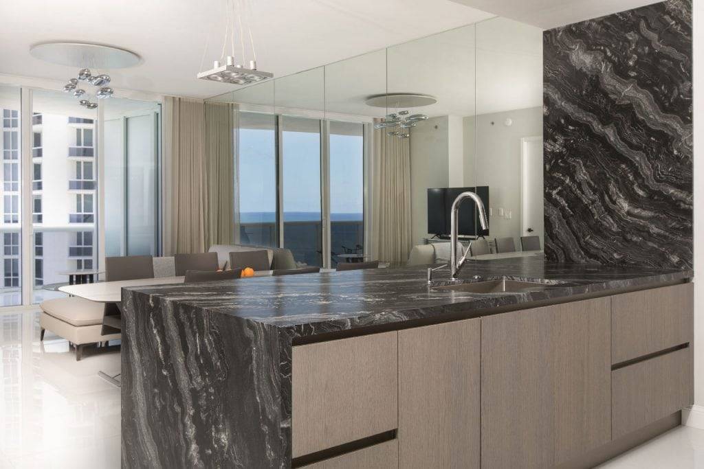 Agatha Quartzite Apartment