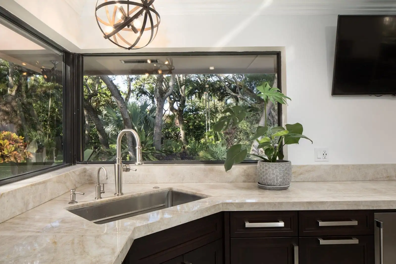 taj mahal cristallo kitches and bar 2