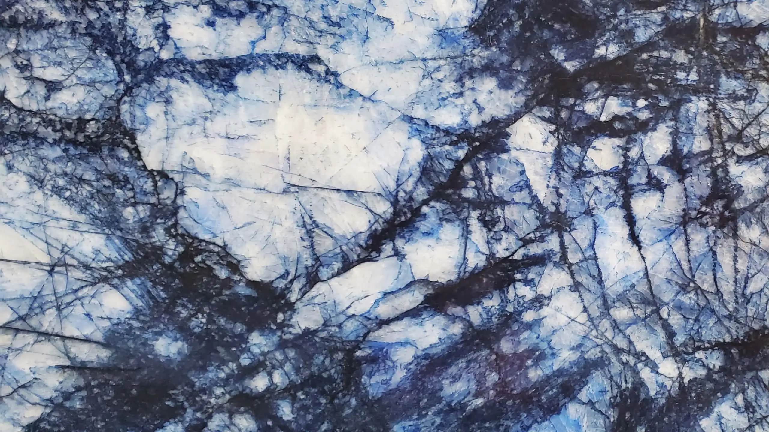 The Colors of Quartzite 7 Cristallo Blue Closeup